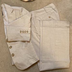 The Limited Suit, style drew fit, Jacket size 4, pants size 6